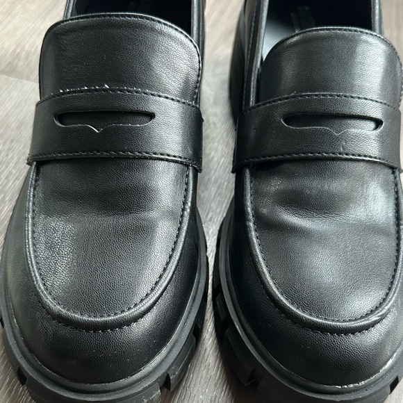 Black Chunky Loafers With Memory Foam Padding - Picture 6 of 8